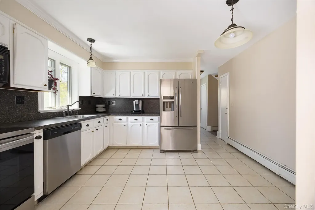 126 E Fallkill Road Hyde Park NY 12538
