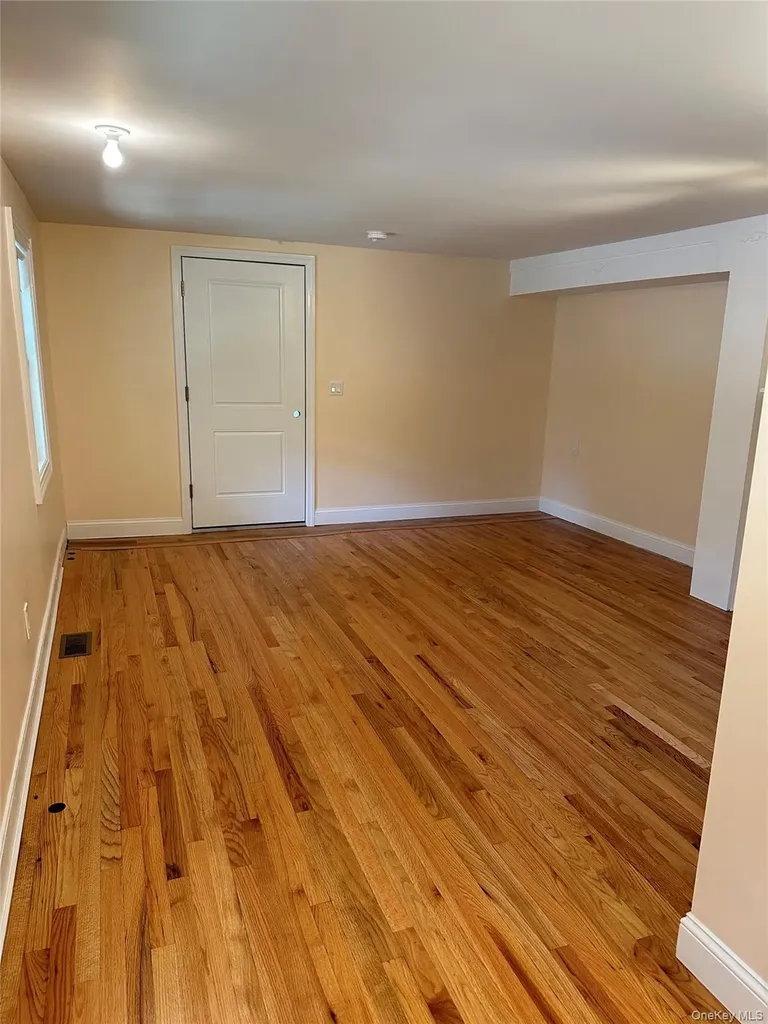 162 Spring Road Huntington NY 11743