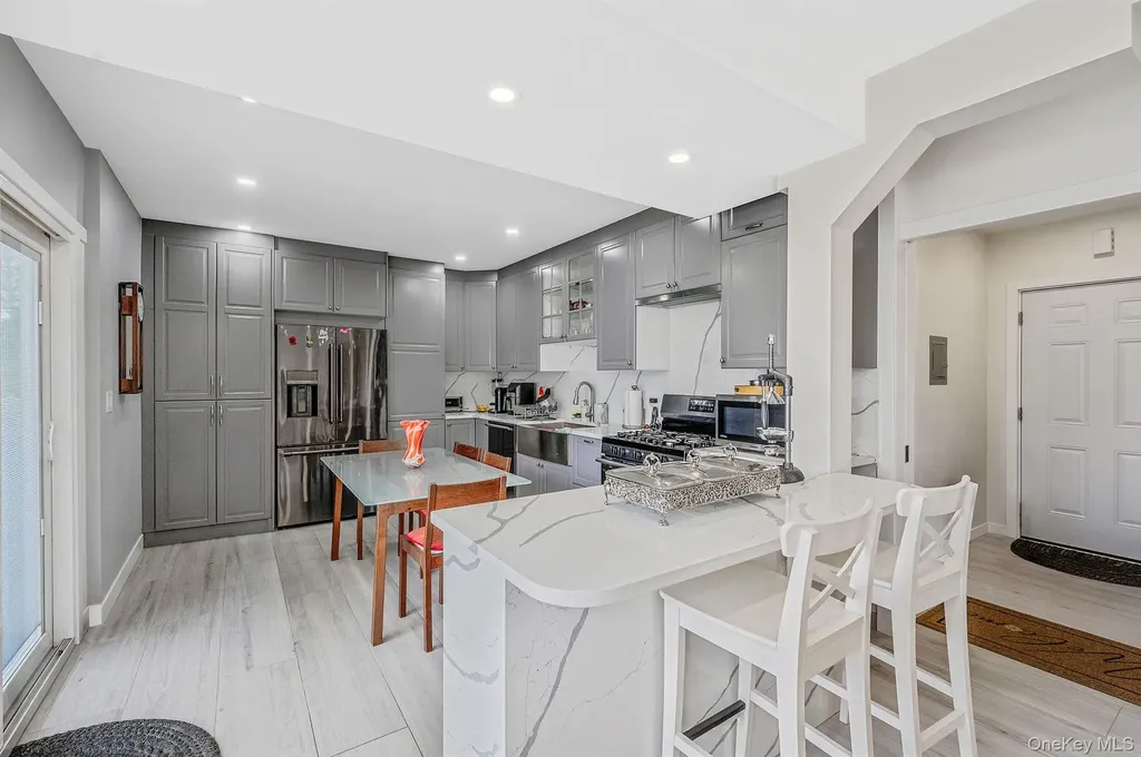 122 Mckinley Street Brentwood NY 11717