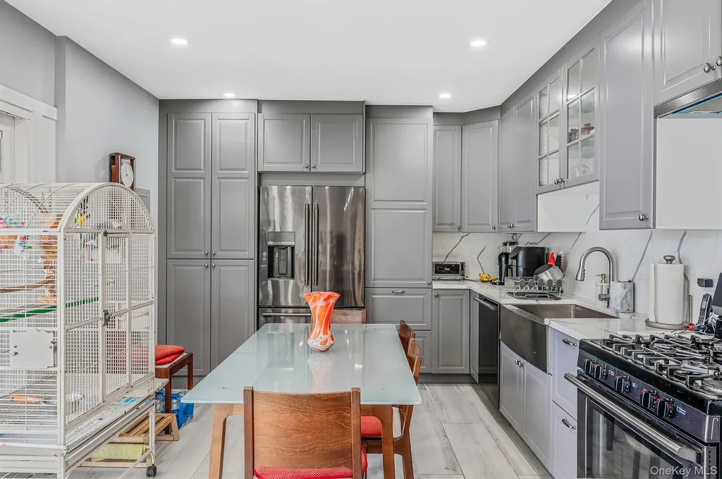 122 Mckinley Street Brentwood NY 11717