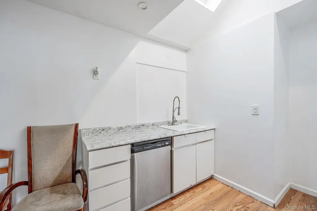 122 Mckinley Street Brentwood NY 11717