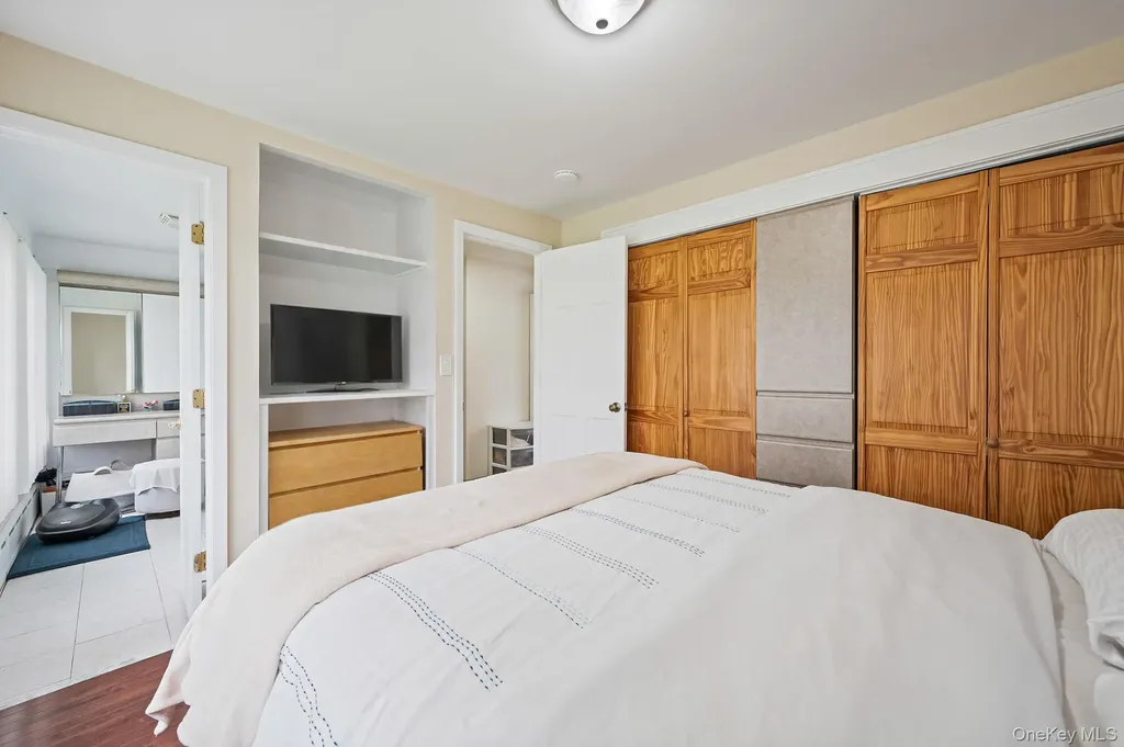 122 Mckinley Street Brentwood NY 11717