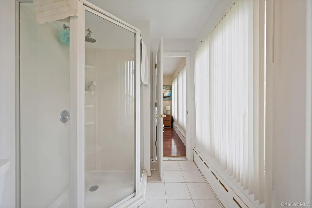 122 Mckinley Street Brentwood NY 11717