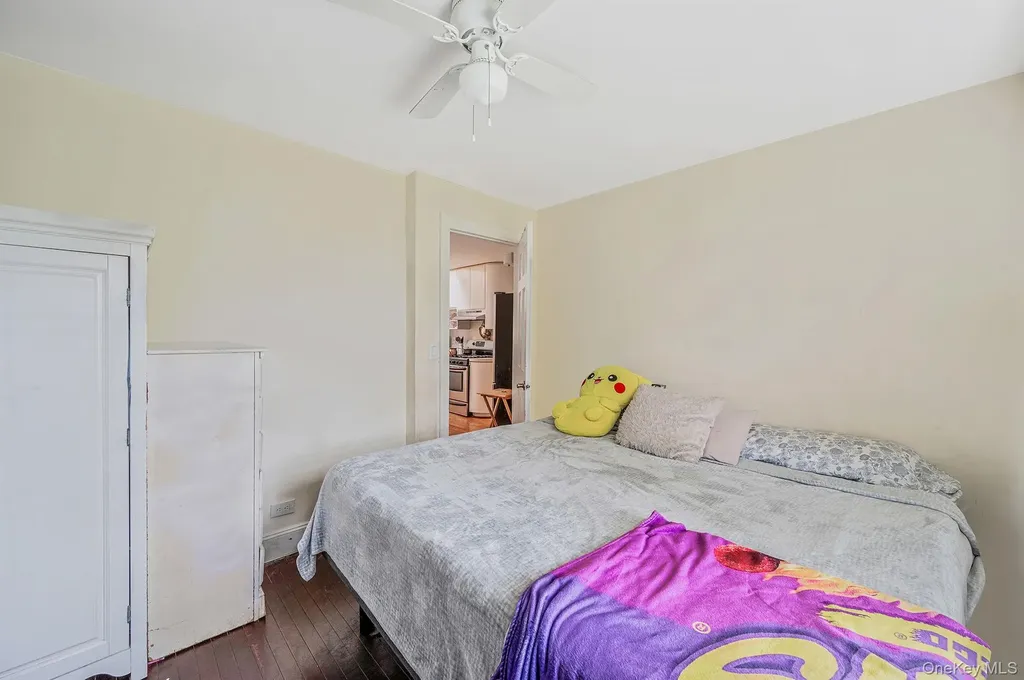 122 Mckinley Street Brentwood NY 11717