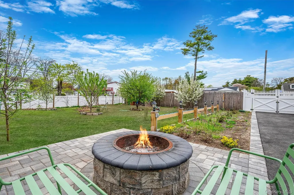 122 Mckinley Street Brentwood NY 11717