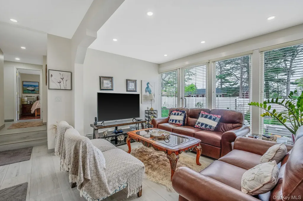 122 Mckinley Street Brentwood NY 11717