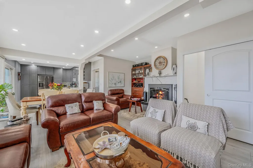 122 Mckinley Street Brentwood NY 11717