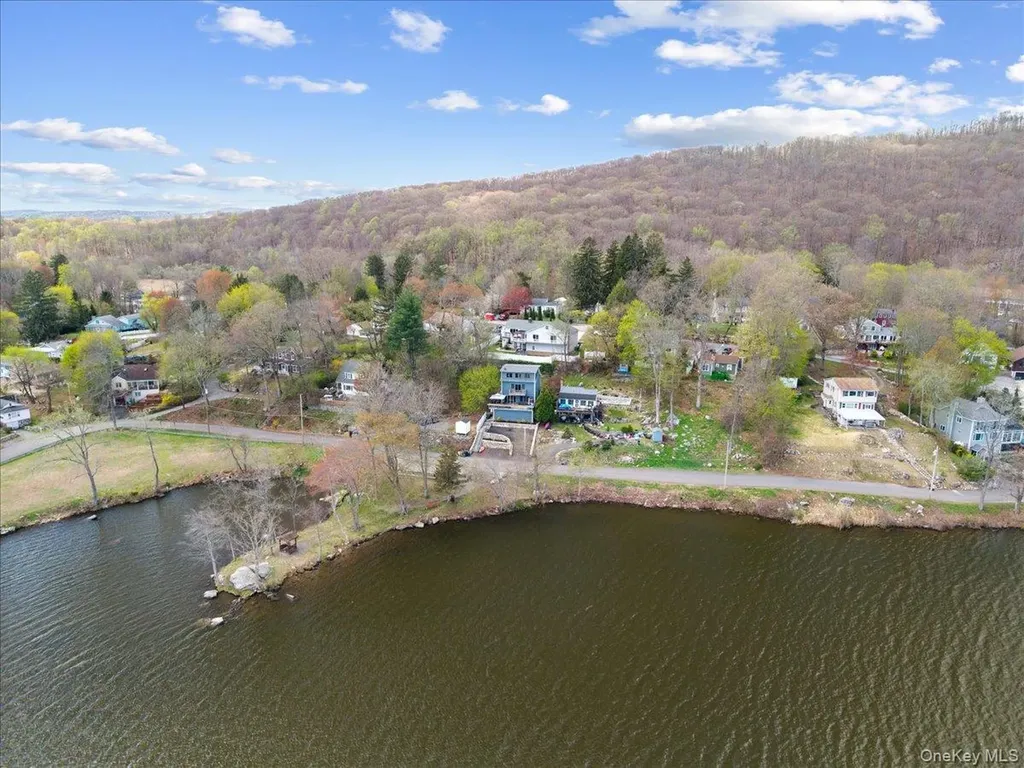 155 W Lakeshore Drive Carmel NY 10512