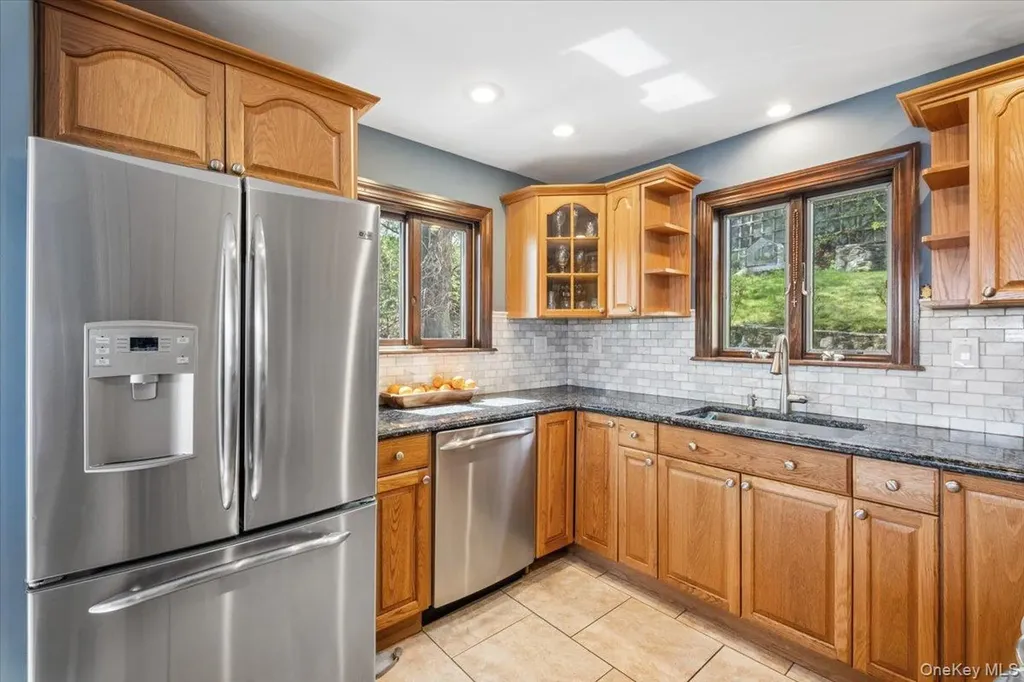 155 W Lakeshore Drive Carmel NY 10512