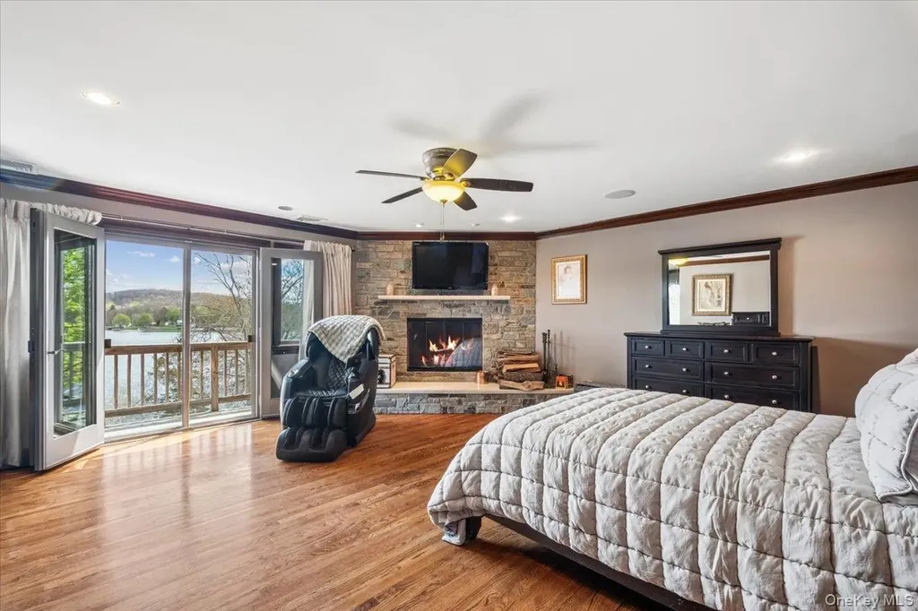 155 W Lakeshore Drive Carmel NY 10512