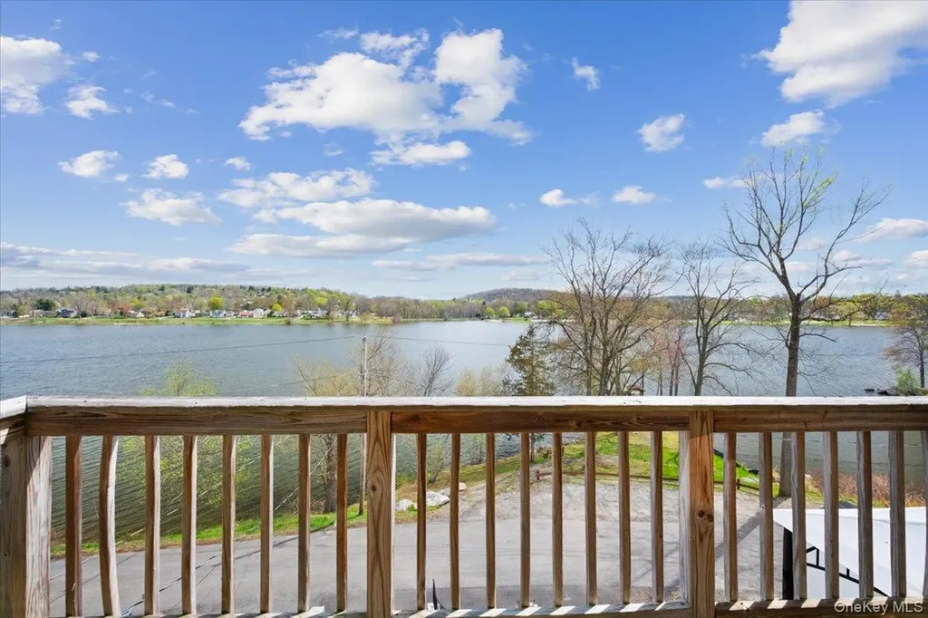 155 W Lakeshore Drive Carmel NY 10512