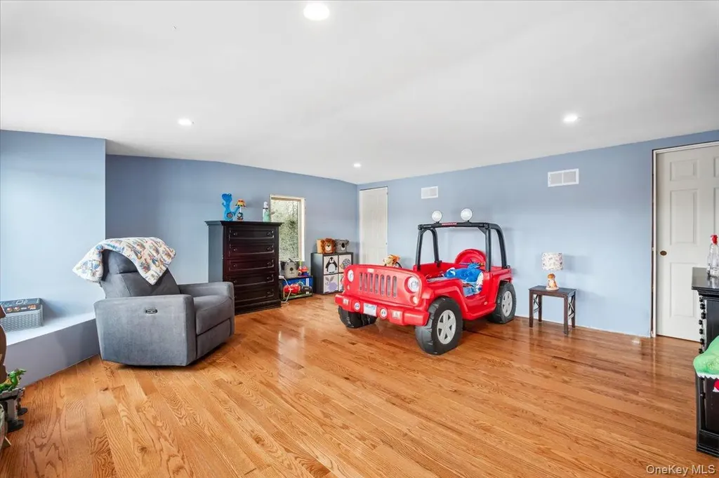 155 W Lakeshore Drive Carmel NY 10512