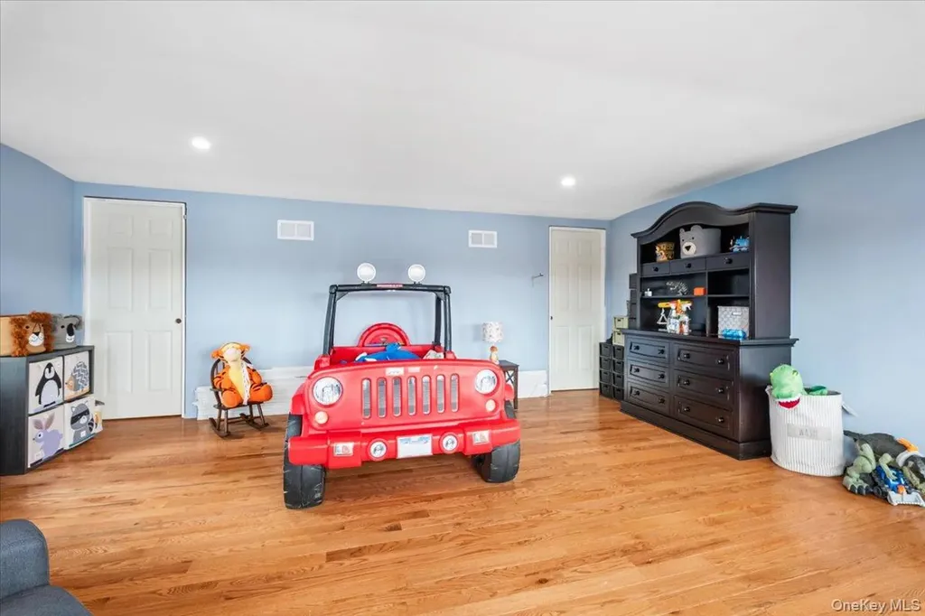 155 W Lakeshore Drive Carmel NY 10512