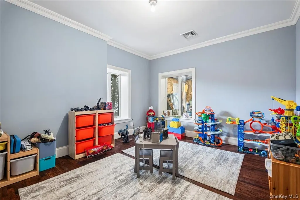 155 W Lakeshore Drive Carmel NY 10512