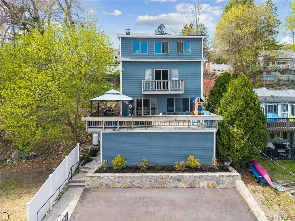155 W Lakeshore Drive Carmel NY 10512