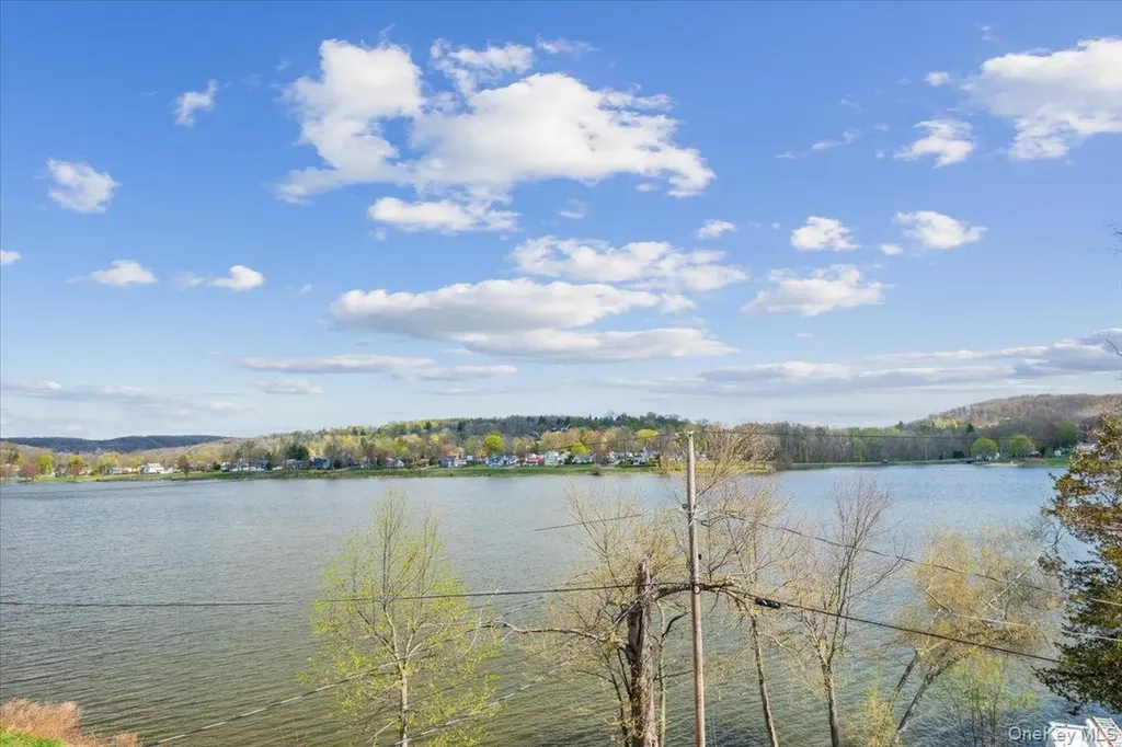 155 W Lakeshore Drive Carmel NY 10512