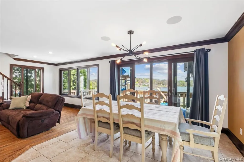 155 W Lakeshore Drive Carmel NY 10512