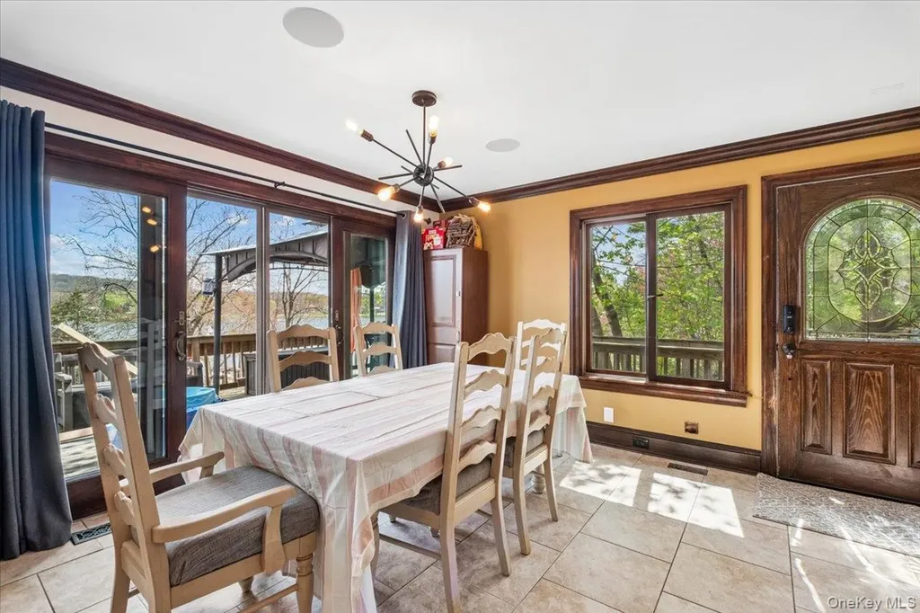 155 W Lakeshore Drive Carmel NY 10512