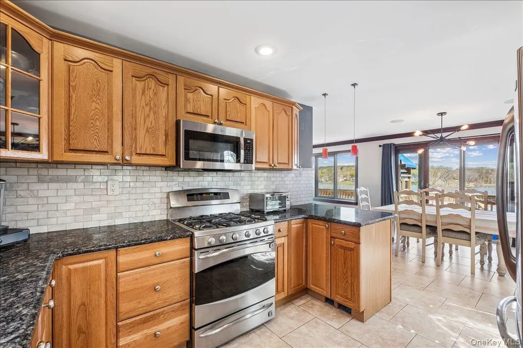 155 W Lakeshore Drive Carmel NY 10512