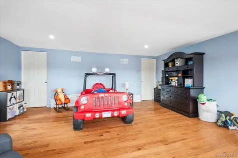 155 W Lakeshore Drive Carmel NY 10512