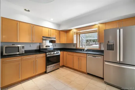 143 Darling Avenue New Rochelle NY 10804