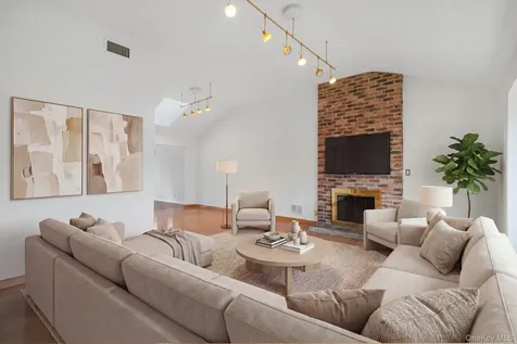 143 Darling Avenue New Rochelle NY 10804