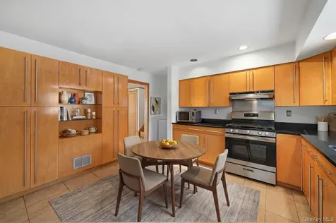 143 Darling Avenue New Rochelle NY 10804