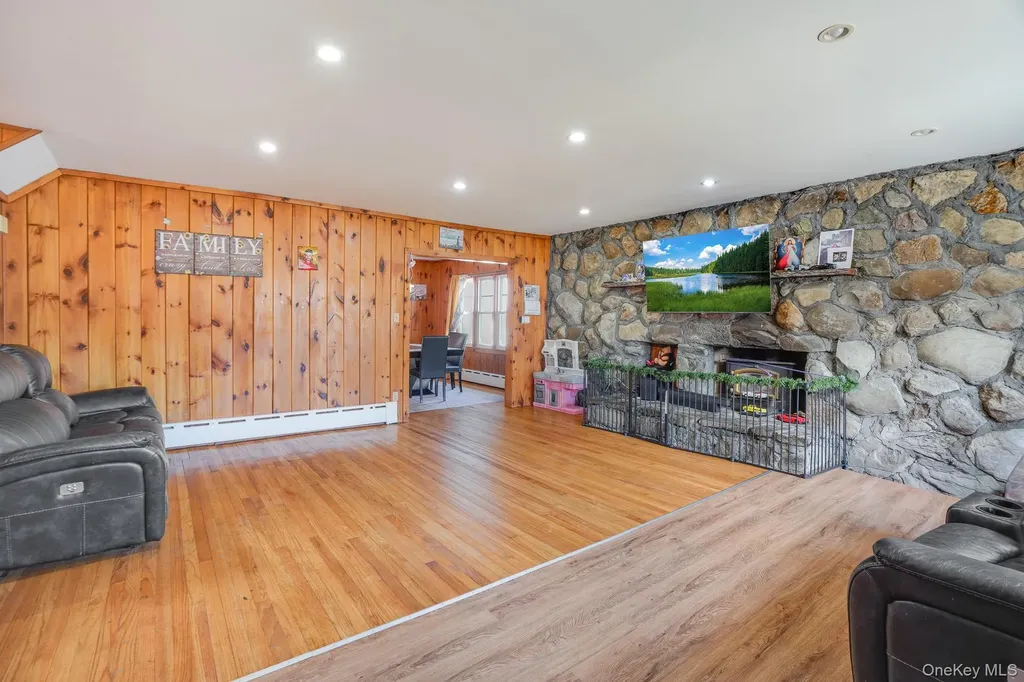 596-598 Freedom Plains Road Poughkeepsie NY 12603