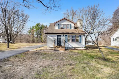 596-598 Freedom Plains Road Poughkeepsie NY 12603