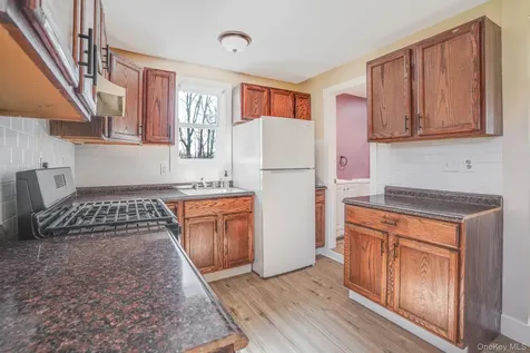 596-598 Freedom Plains Road Poughkeepsie NY 12603