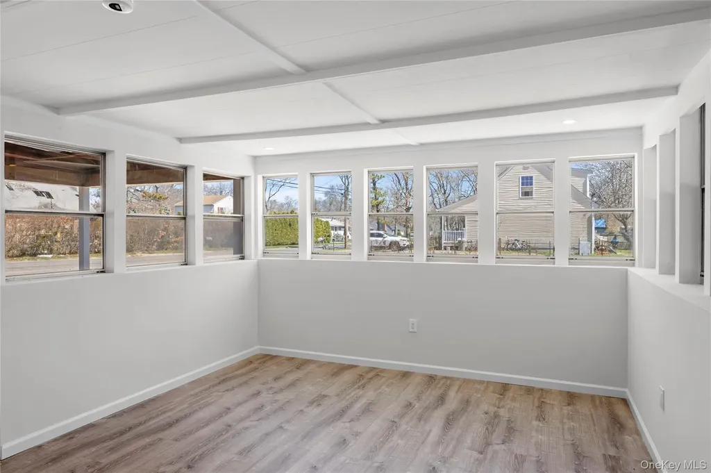 32 Flintlock Drive Shirley NY 11967