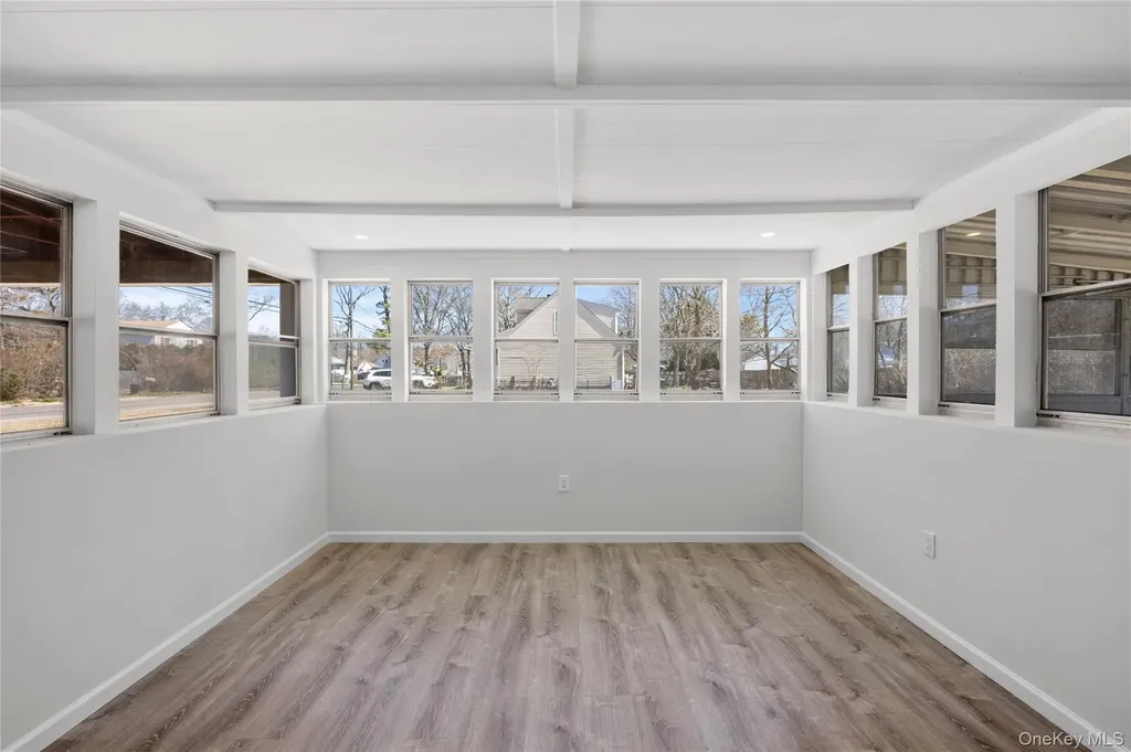 32 Flintlock Drive Shirley NY 11967