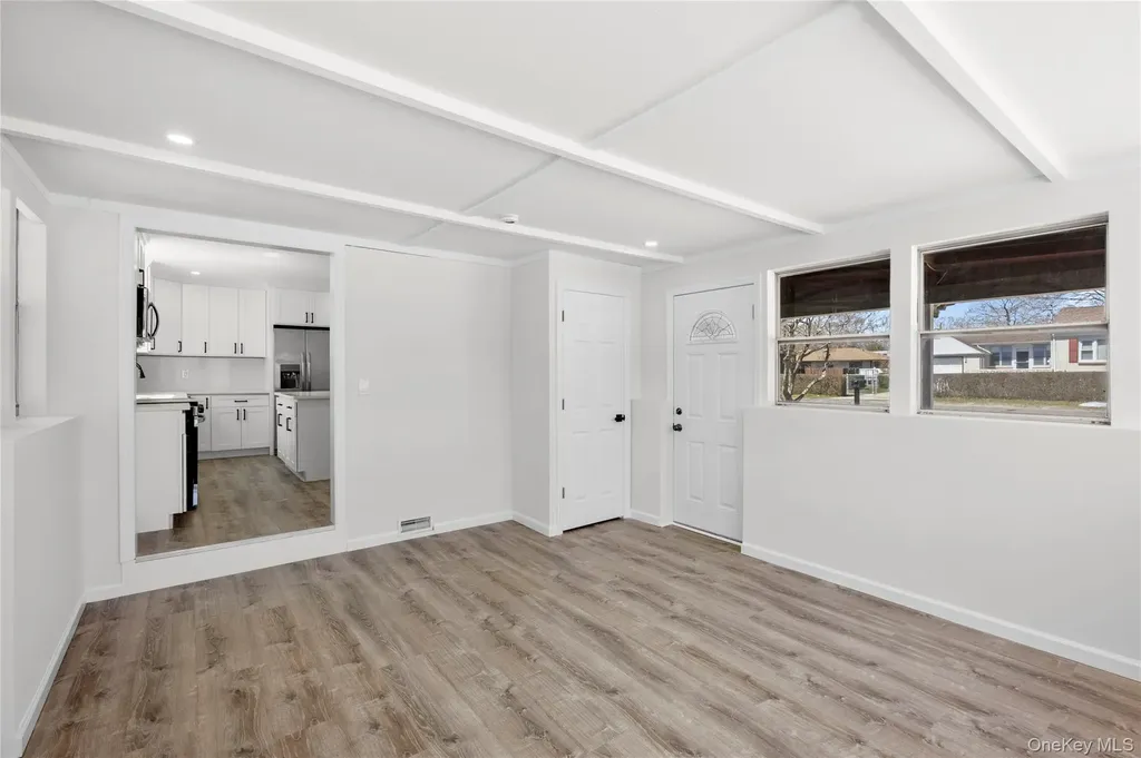 32 Flintlock Drive Shirley NY 11967