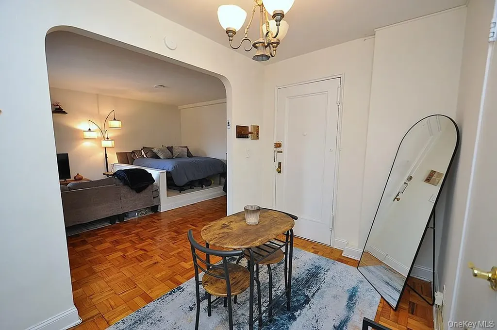 142 Garth Road Scarsdale NY 10583