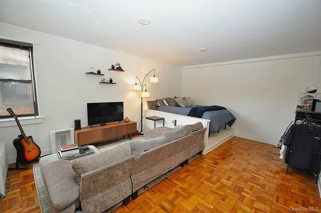 142 Garth Road Scarsdale NY 10583