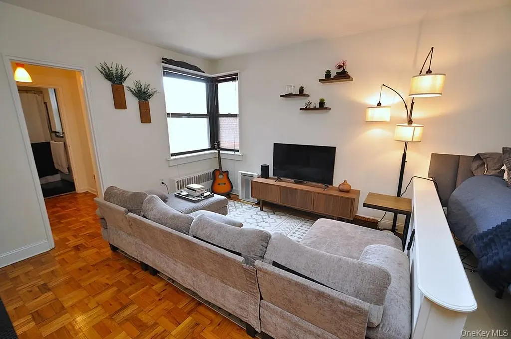 142 Garth Road Scarsdale NY 10583