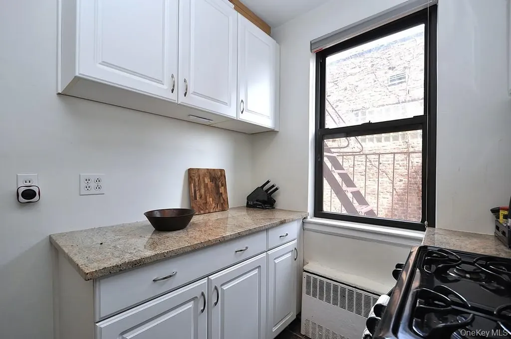 142 Garth Road Scarsdale NY 10583