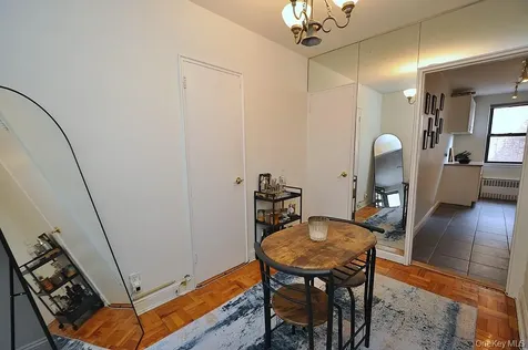 142 Garth Road Scarsdale NY 10583