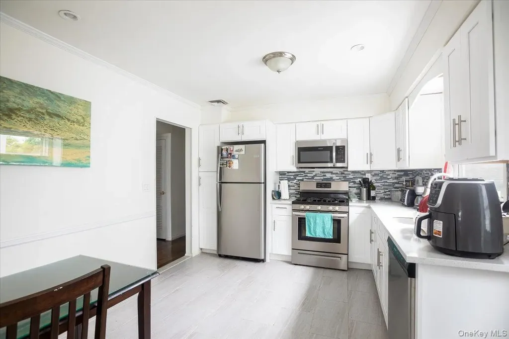 525 E Beech Street Long Beach NY 11561