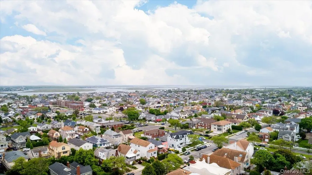525 E Beech Street Long Beach NY 11561