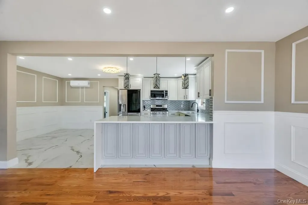 160 Fallon Avenue Elmont NY 11003