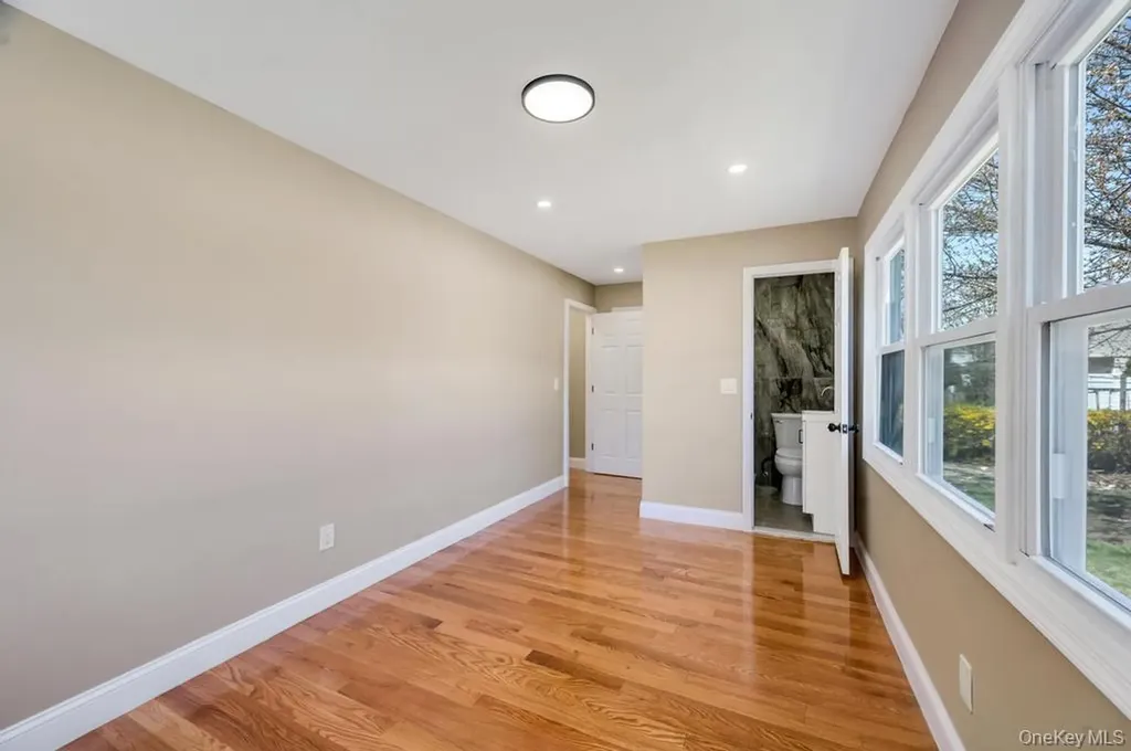 160 Fallon Avenue Elmont NY 11003