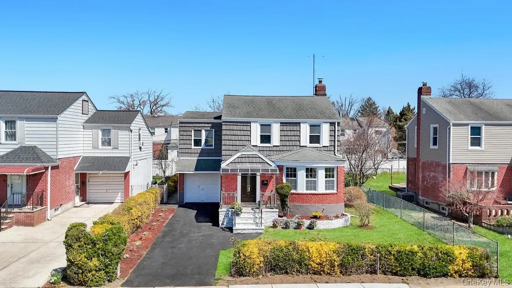 160 Fallon Avenue Elmont NY 11003