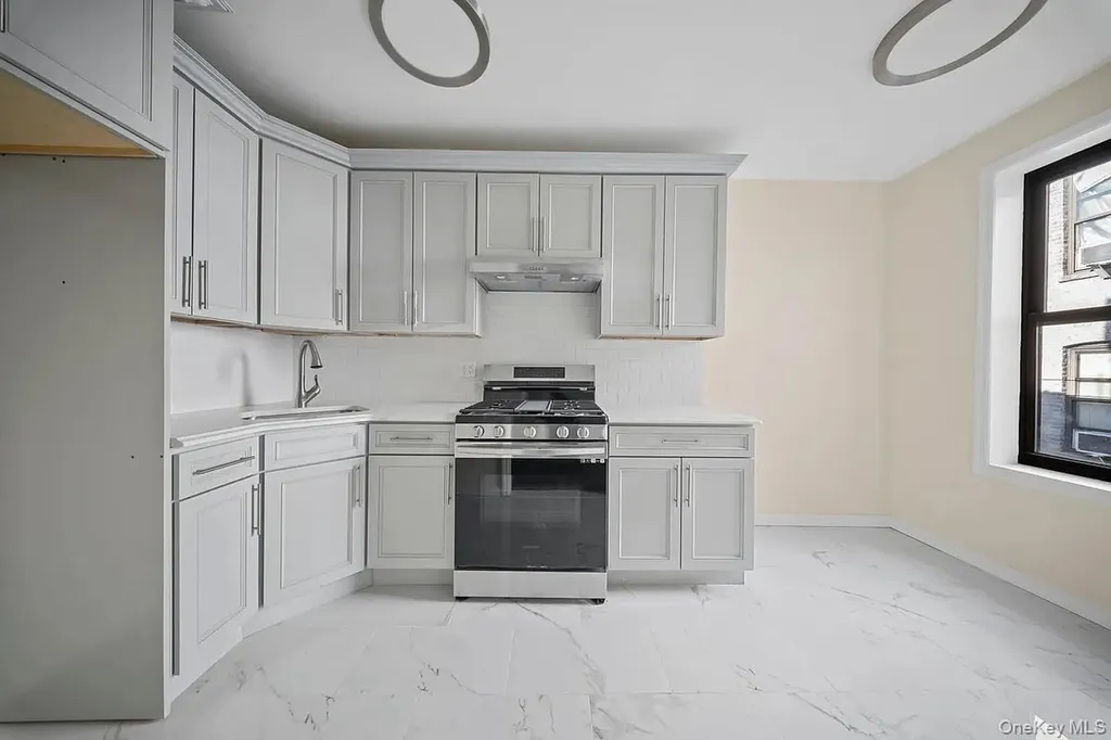 1372 Shakespeare Avenue Bronx NY 10452