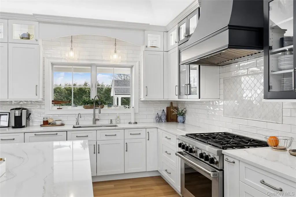47 Old Riverhead Road Hampton Bays NY 11946