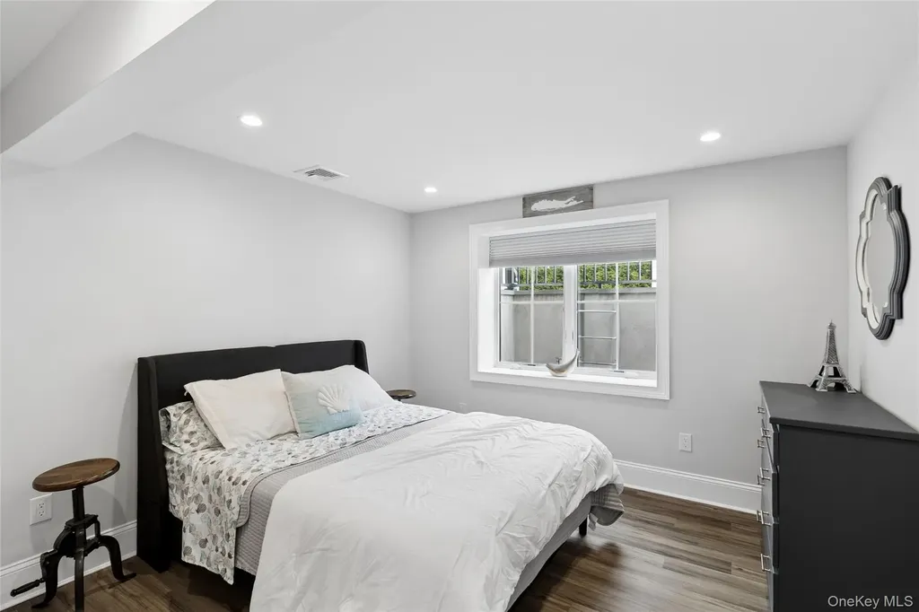 47 Old Riverhead Road Hampton Bays NY 11946
