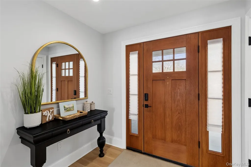 47 Old Riverhead Road Hampton Bays NY 11946
