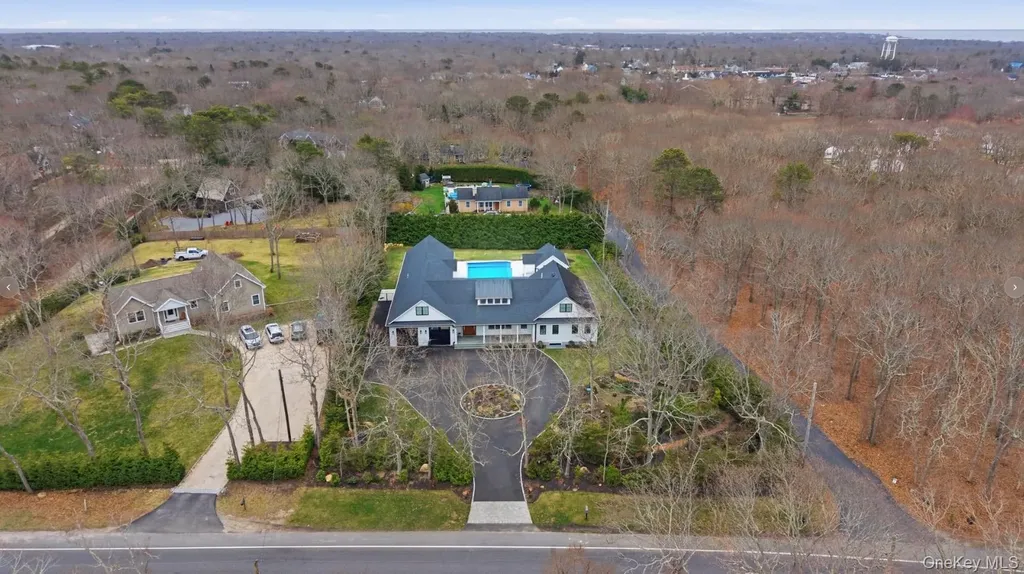 47 Old Riverhead Road Hampton Bays NY 11946