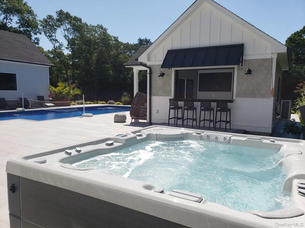 47 Old Riverhead Road Hampton Bays NY 11946