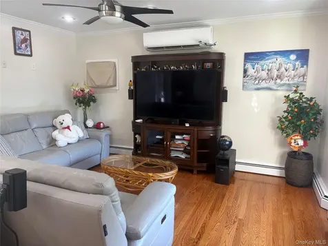 650 Warren Avenue Thornwood NY 10594